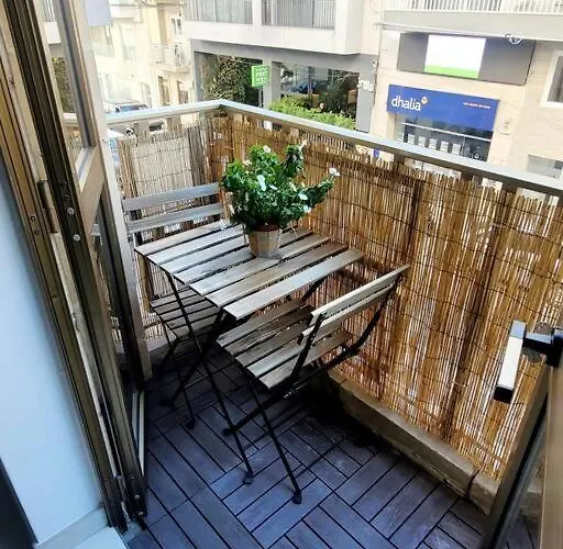 New&cosy With Balcony *