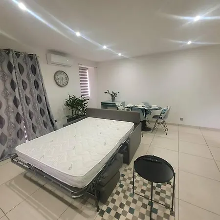Apartament New&cosy With Balcony