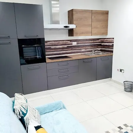 New&cosy With Balcony San Ġwann