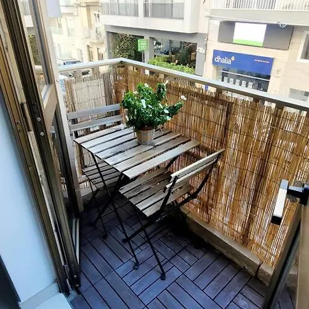 New&cosy With Balcony *