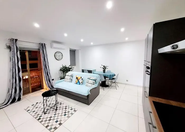 New&cosy With Balcony * San Ġwann